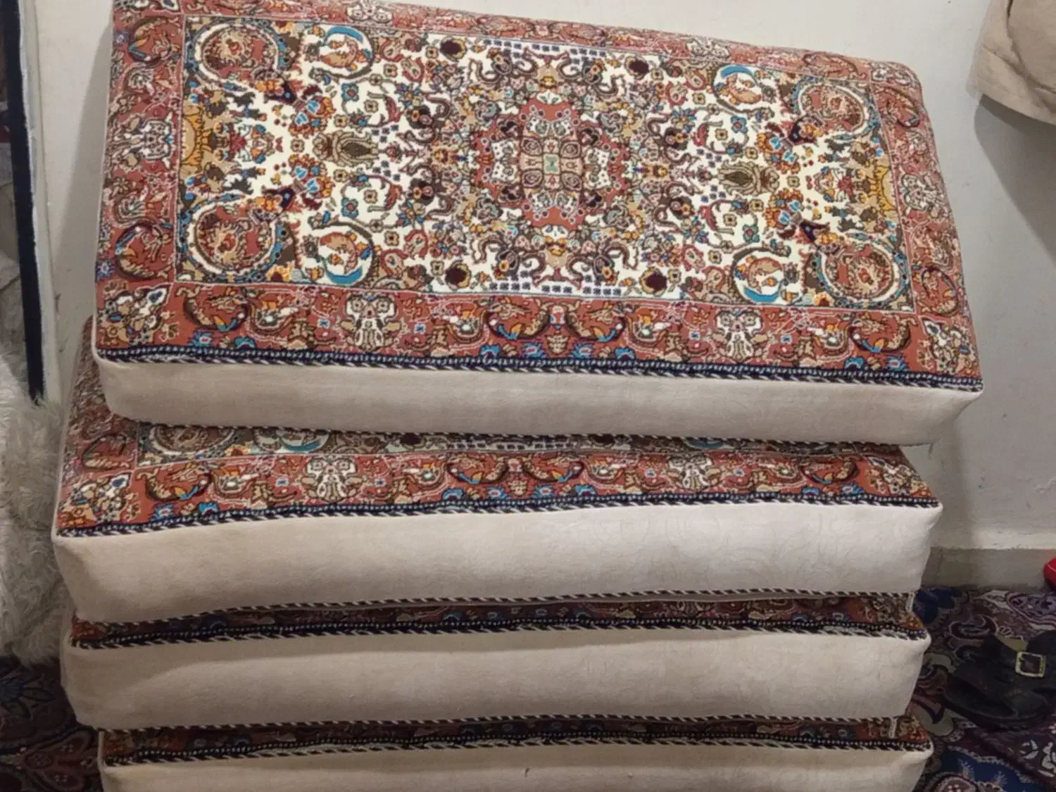 پشتی|پشتی|تبریز, |دیوار