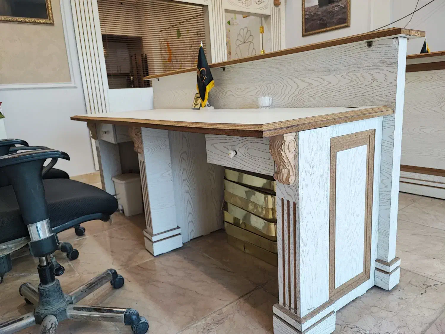 میز و کانتر بسیار شیک و کاربردی|مبلمان اداری|مشهد, الهیه|دیوار