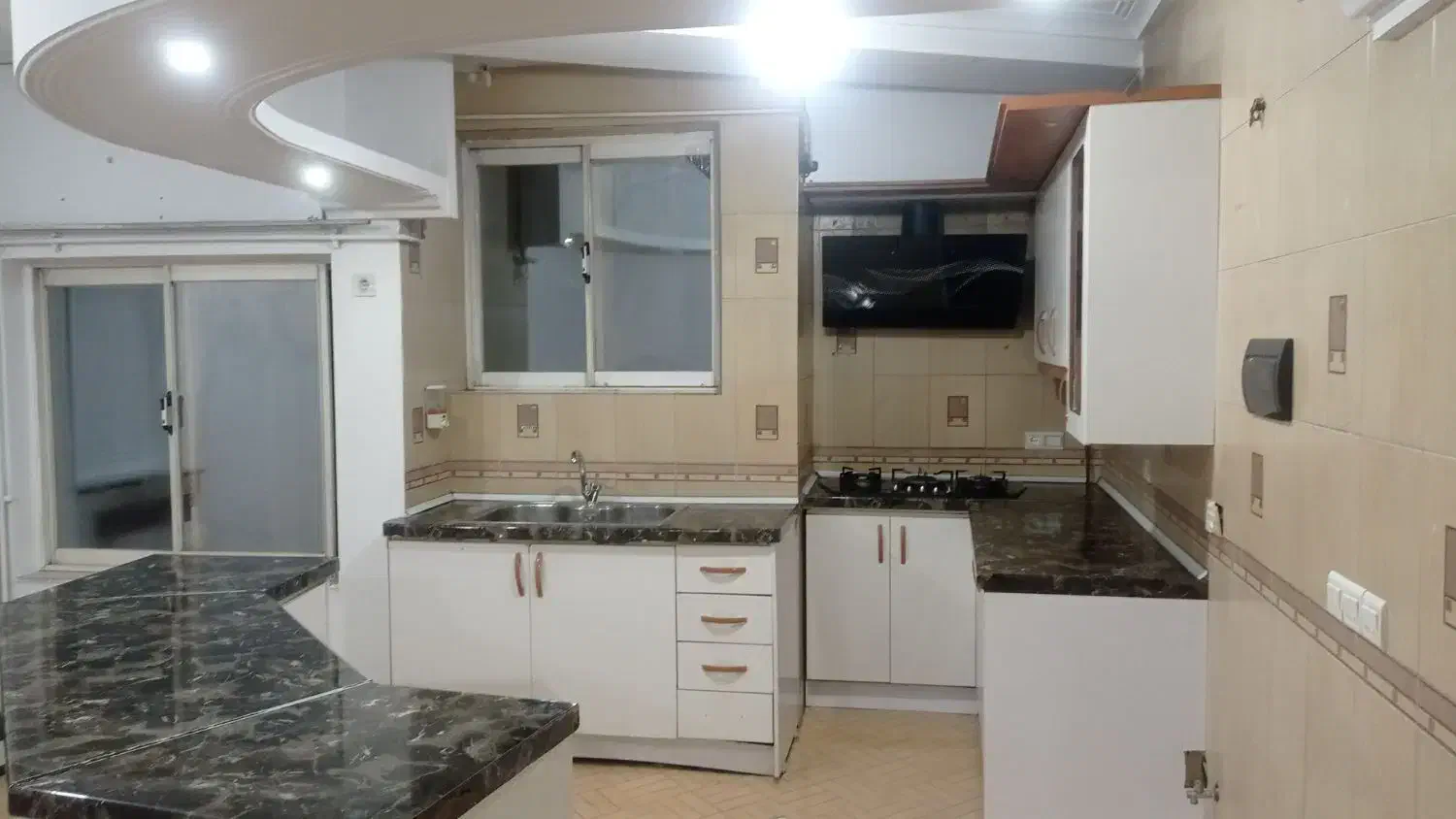 اجاره یک واحد مسکونی|اجارهٔ آپارتمان|قائمشهر, |دیوار