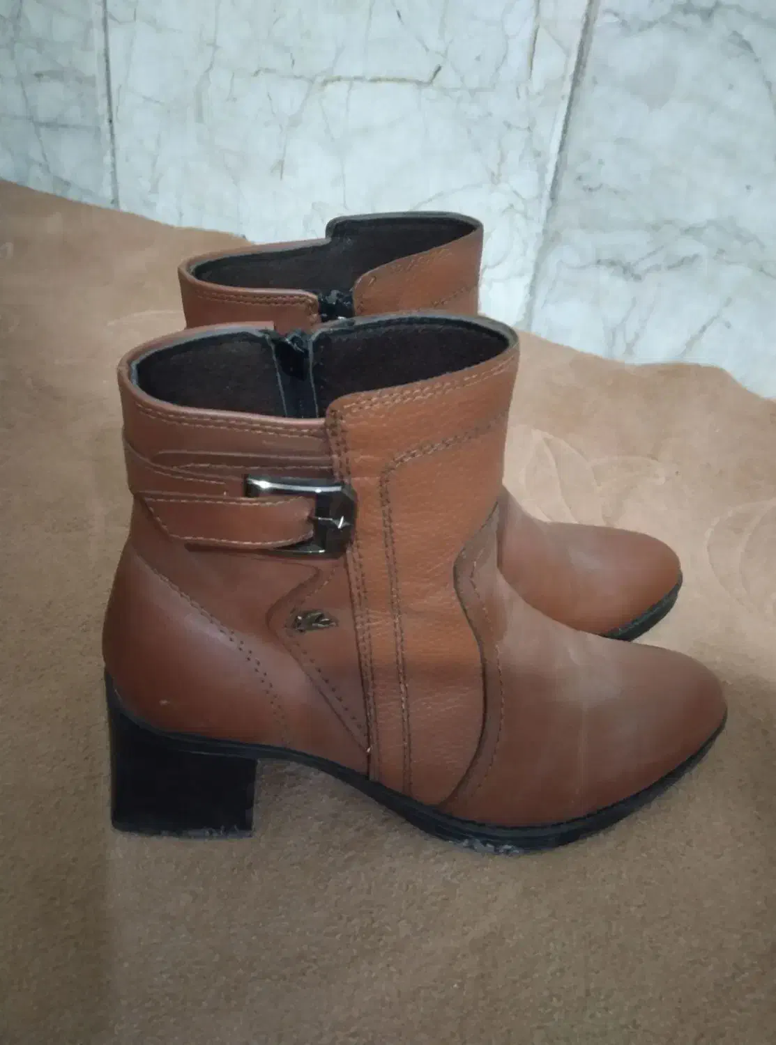 بوت|کیف، کفش، کمربند|مشهد, میان ولایت|دیوار