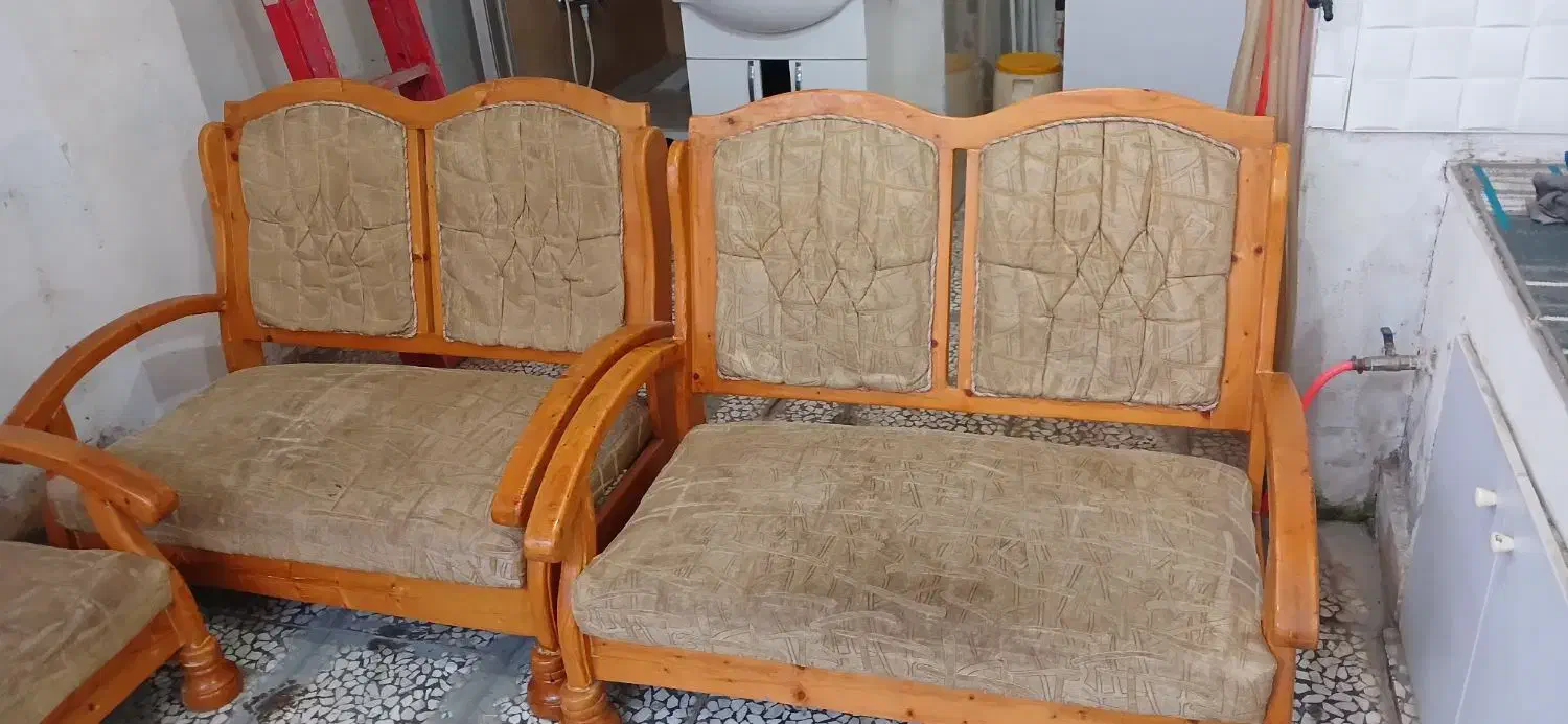 مبل راحتی|مبلمان خانگی و میز عسلی|رشت, کوی غلام نیا|دیوار