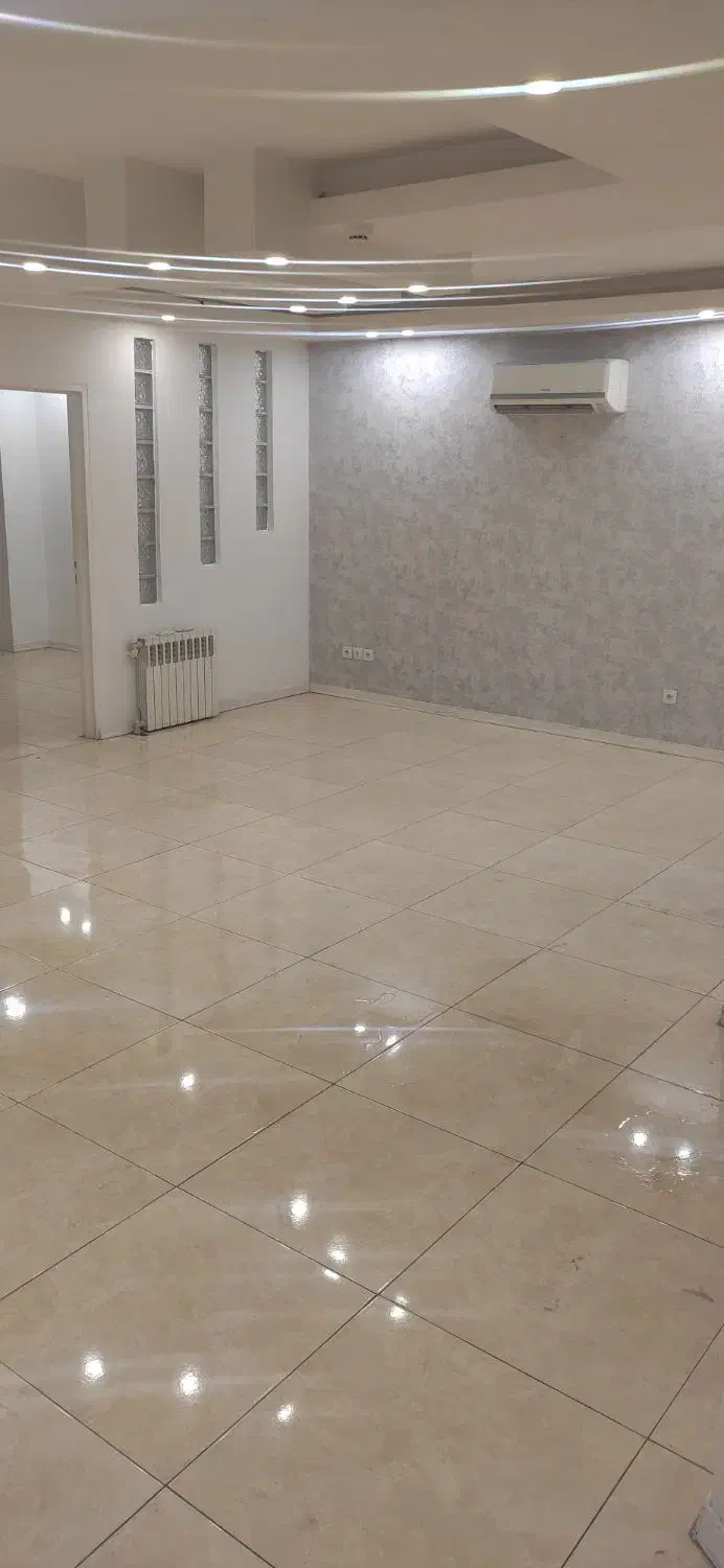 آپارتمان ۷۰ متری فلکه اول گوهردشت ادارای|فروش دفتر کار، اتاق اداری، مطب|کرج, اتحاد|دیوار