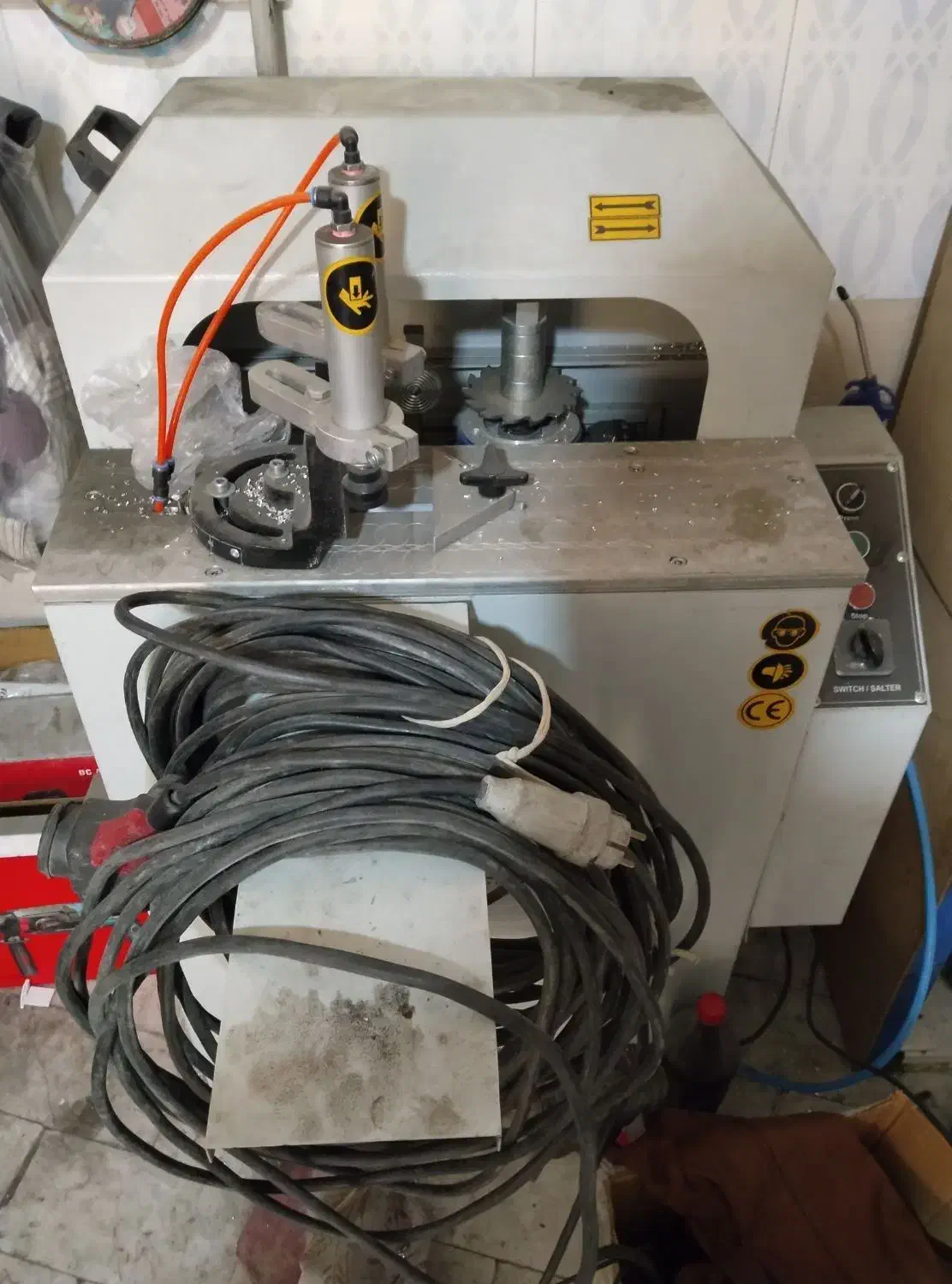 فروش تمام وسایل الومنیوم کاری|ماشینآلات صنعتی|بناب, |دیوار