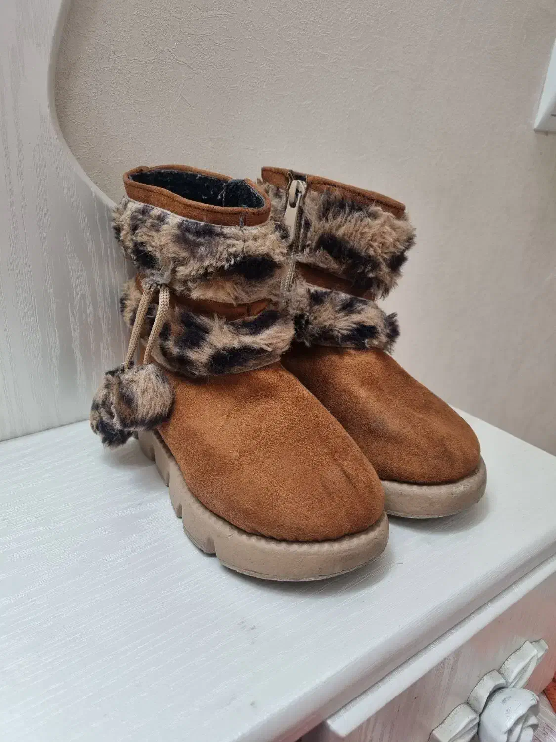 پوتین بچگانه و کفش عروسکی|کفش و لباس بچه|سمنان, |دیوار