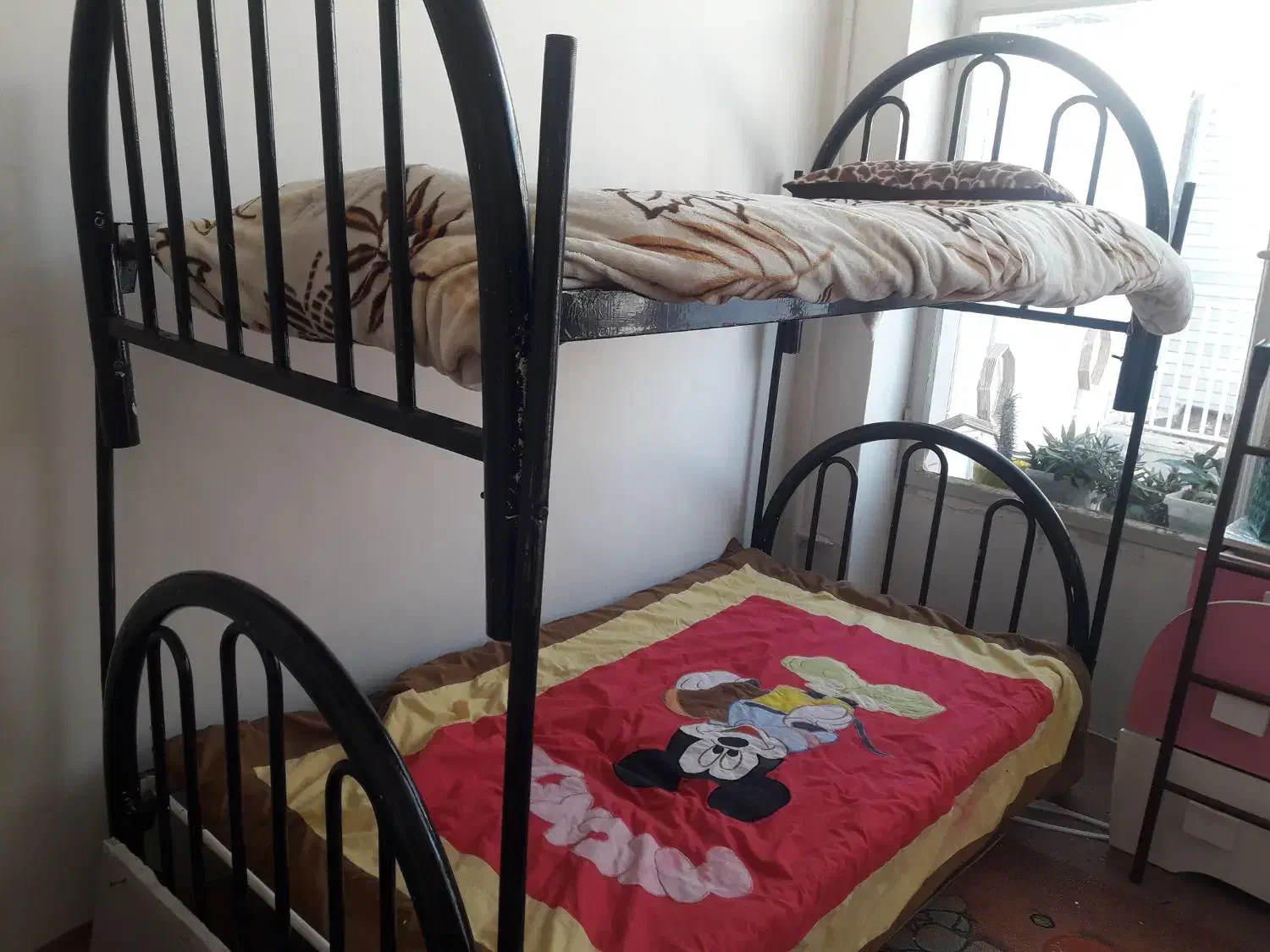 تخت دو طبقه|تخت و سرویس خواب|اصفهان, گلزار|دیوار