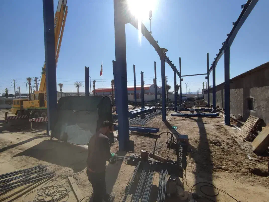 مشاوره رایگان.طراحی.ساخت سوله صنعتی.غذایی و دارویی|خدمات پیشه و مهارت|قم, کوه سفید|دیوار