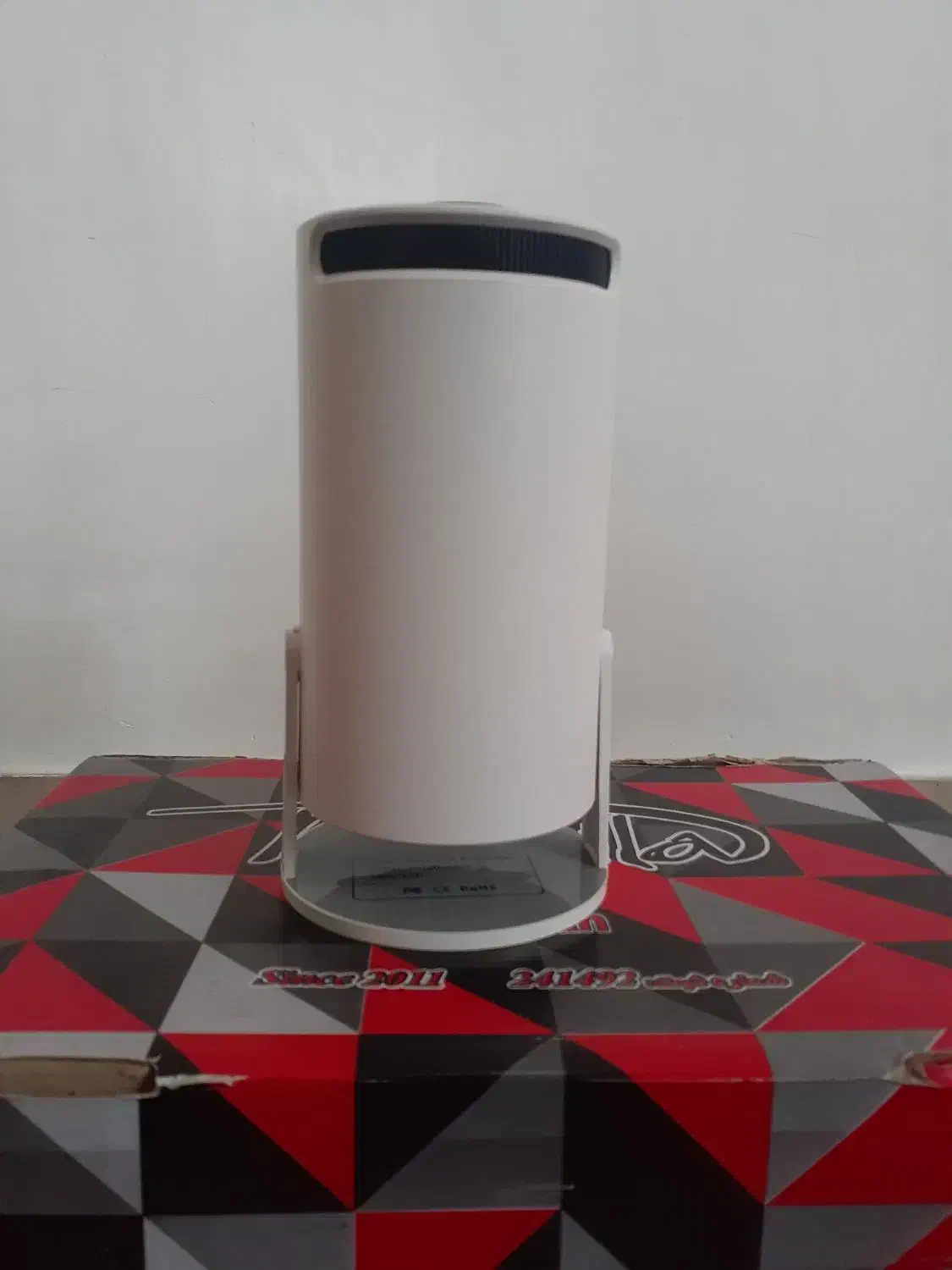 پروژکتور y300|تلویزیون و پروژکتور|اردبیل, |دیوار