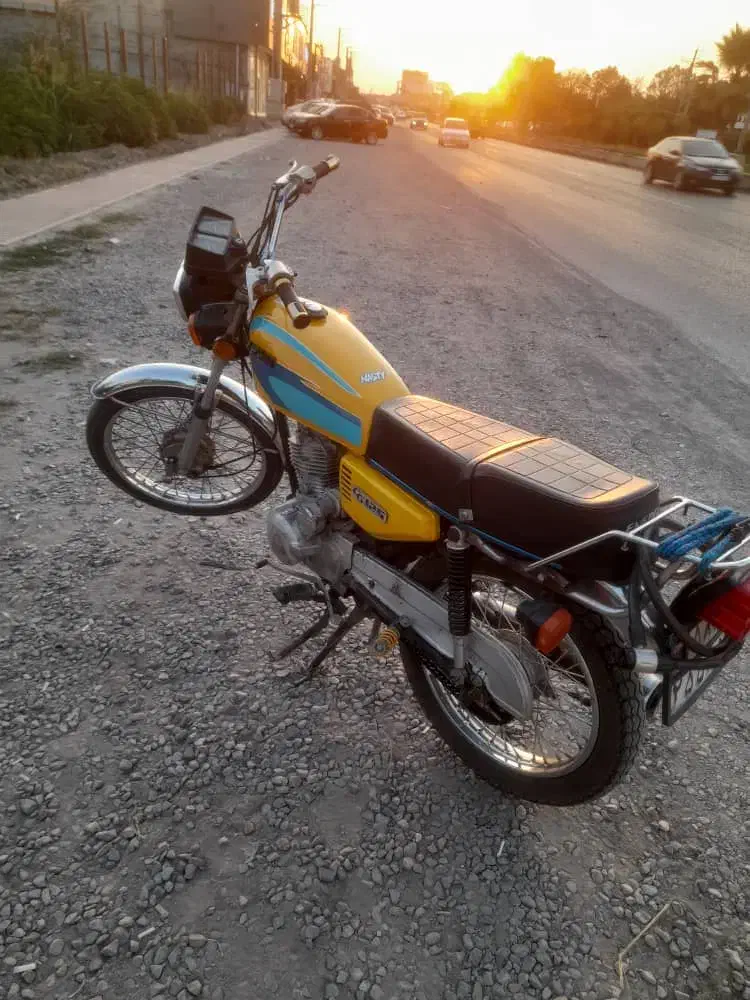 موتور ۱۲۵ در حد|موتورسیکلت|رویان, |دیوار