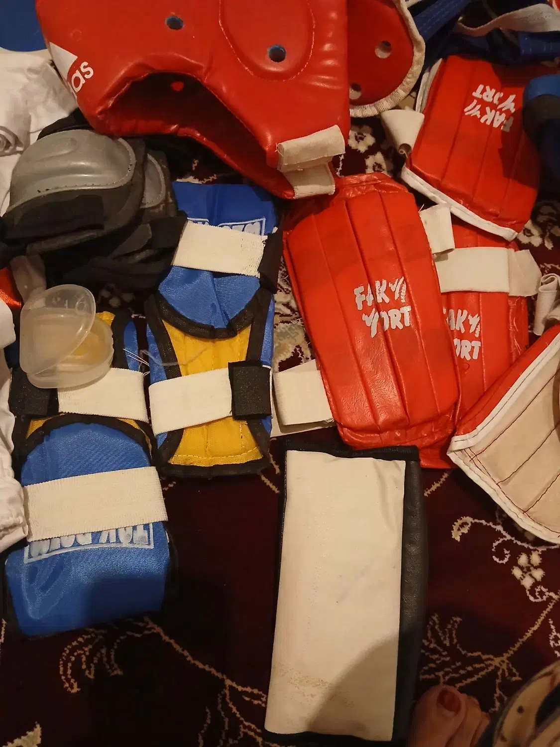 دو دست لباس تکواندو تا ۱۰ سال|تجهیزات ورزشی|اسلامشهر, مظفریه|دیوار