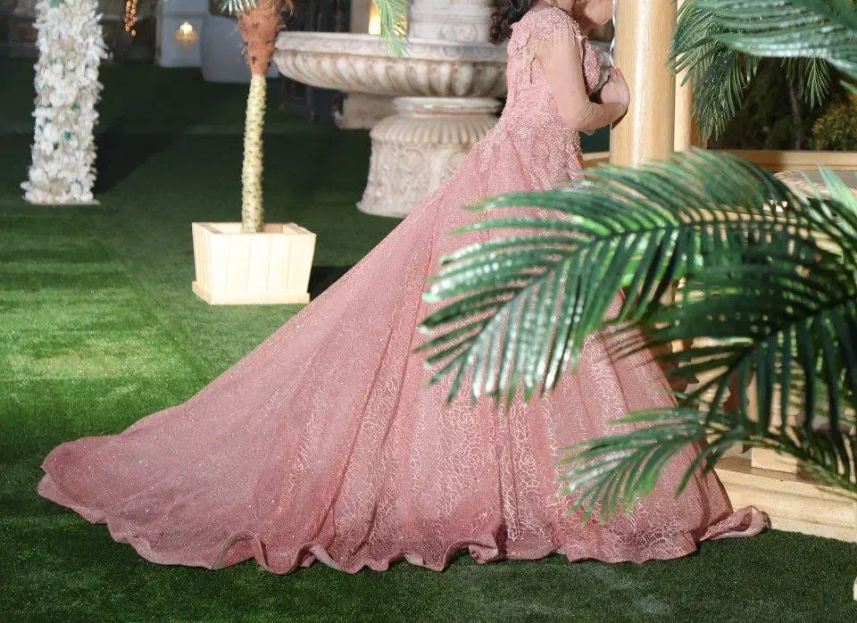 لباس نامزدی نو|لباس|کرج, باغستان|دیوار