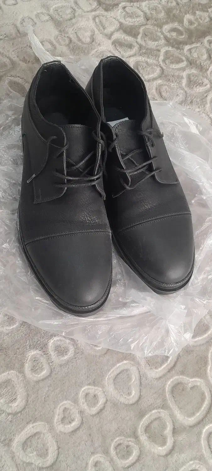 یک جفت کفش مردانه نو سایز ۴۰|کیف، کفش، کمربند|پرند, فاز ۶|دیوار