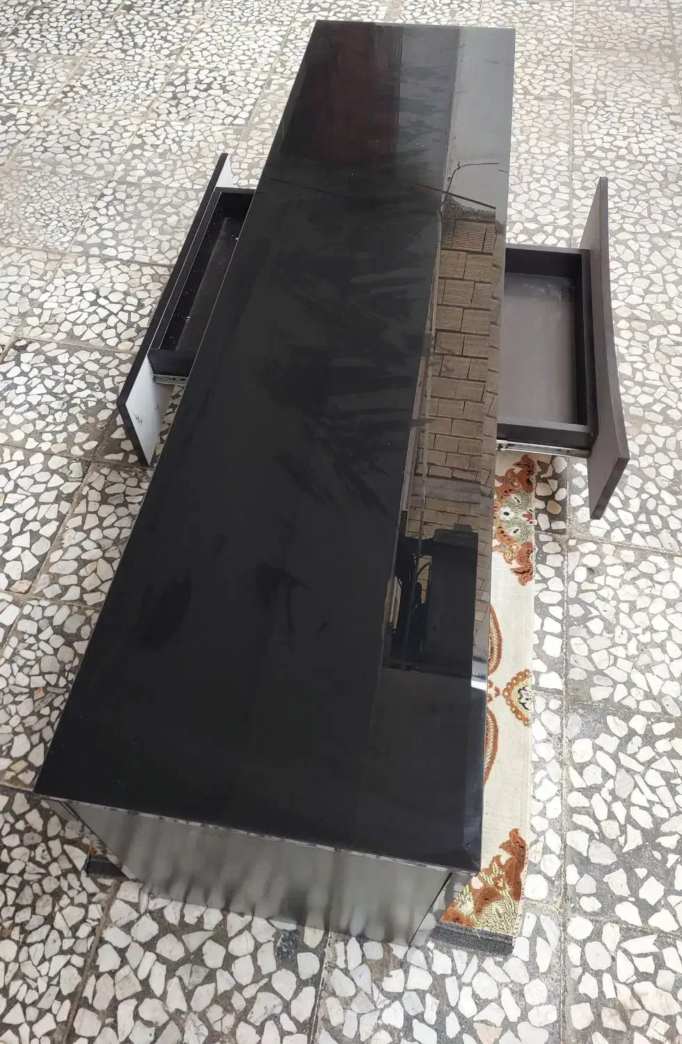 فروش میز تلویزیون کاملا سالم|میز تلویزیون|رشت, جهاد|دیوار