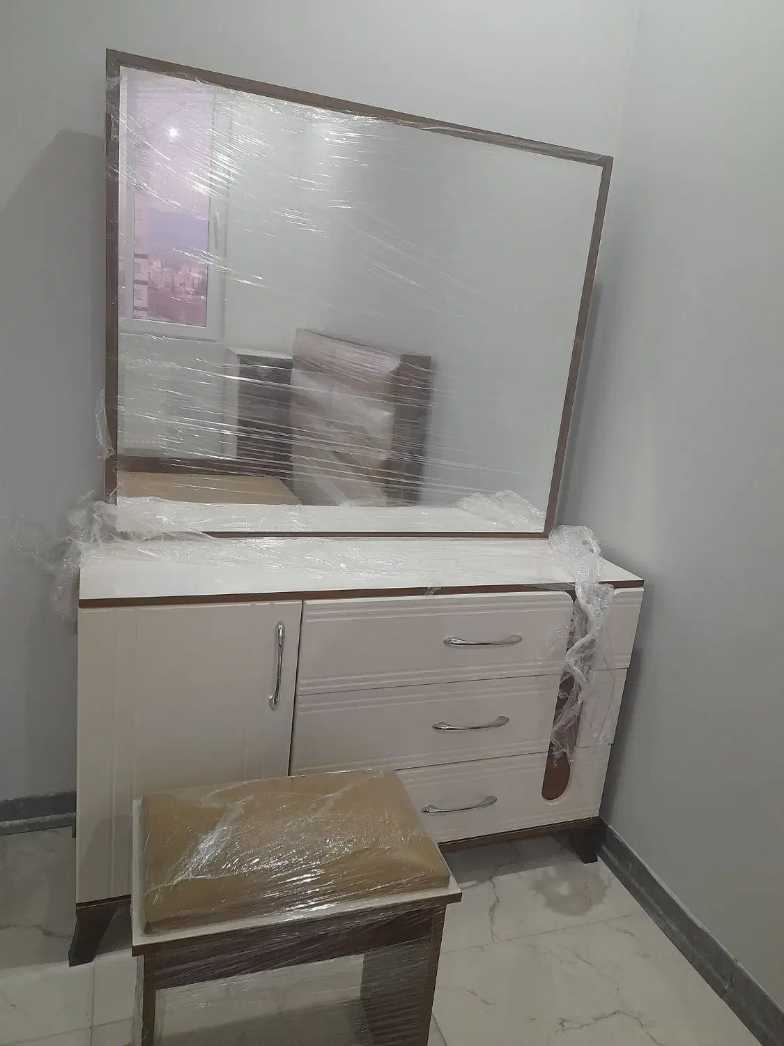 سرویس خواب نو زیر قیمت|تخت و سرویس خواب|هشتگرد, شهرک گلها|دیوار