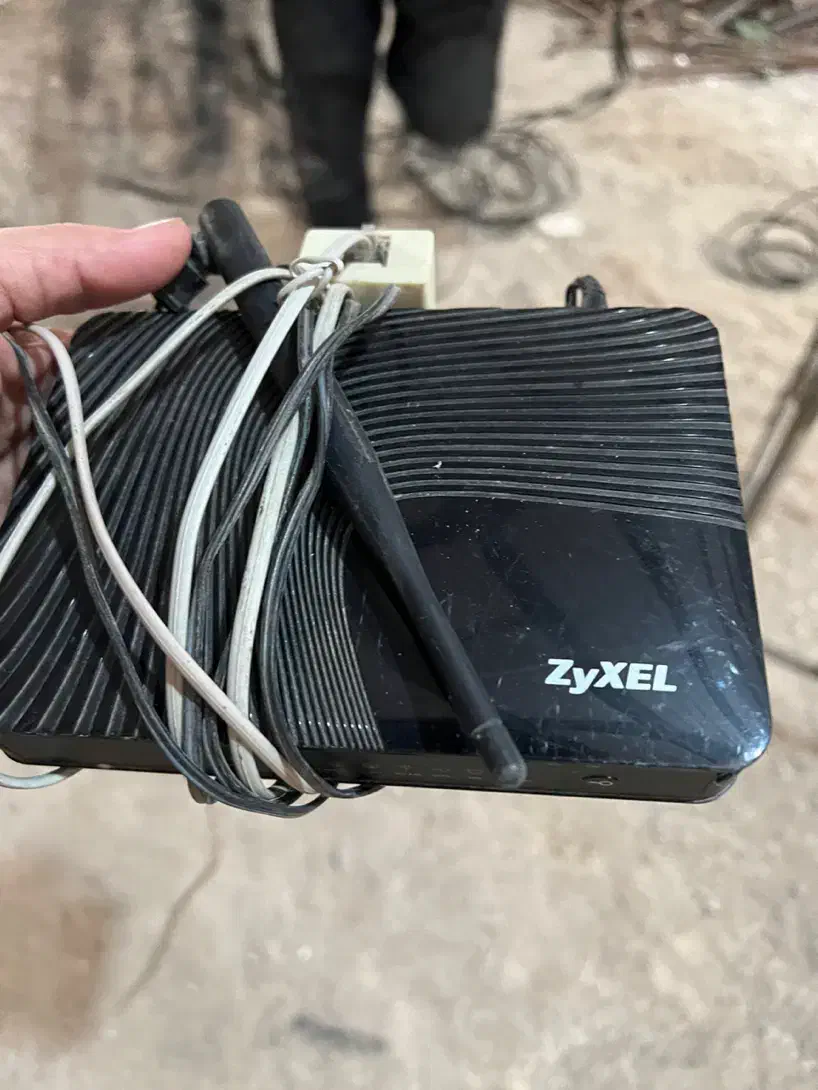 مودم ای دی اس ال زایکسل adsl zyxel|مودم و تجهیزات شبکه|ساری, |دیوار