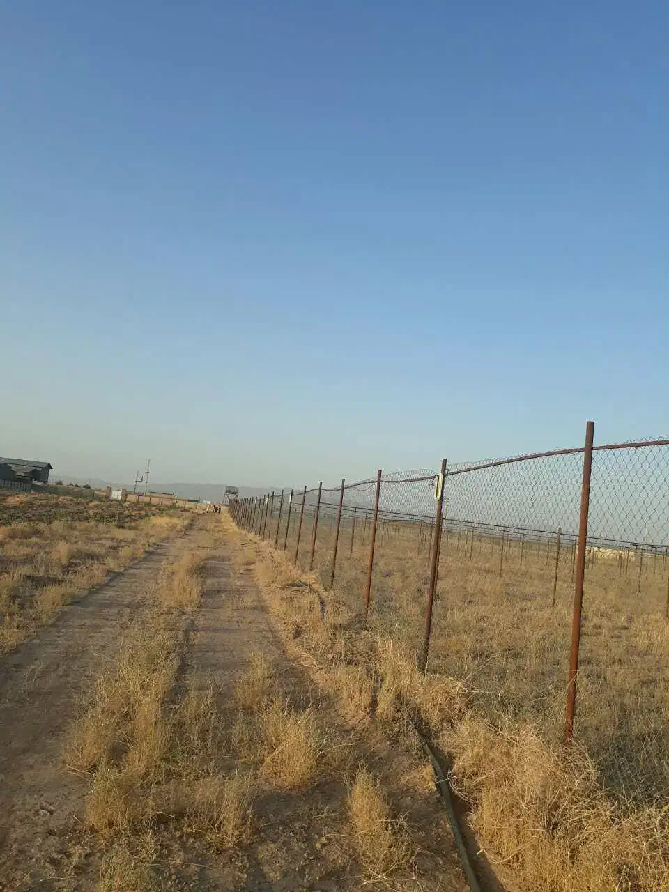 مزرعه ۴۰ هزار متری، سنددار،دیوار شده با تاسیسات|فروش زمین و ملک کلنگی|زرندیه, |دیوار