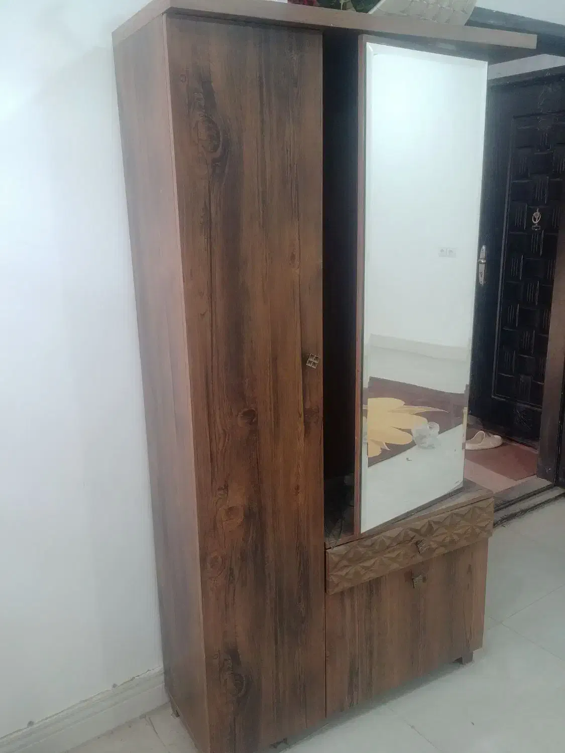 3عدد کمد فروشی. جا کفشی اینه د ی|جاکفشی، کمد، دراور|جیرفت, |دیوار