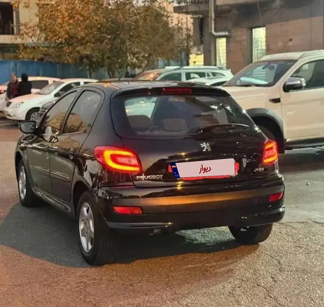 207اتومات۹۷بیرنگ،کاملا مشابه صفر|خودرو سواری و وانت|تهران, تختی|دیوار