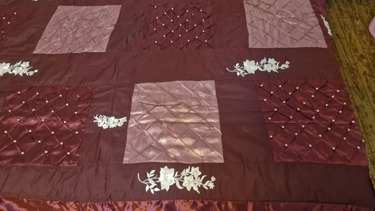 روتختی و روکش لحاف کار شده کاملا نو|سرویس روتختی|اصفهان, کوی میلاد|دیوار