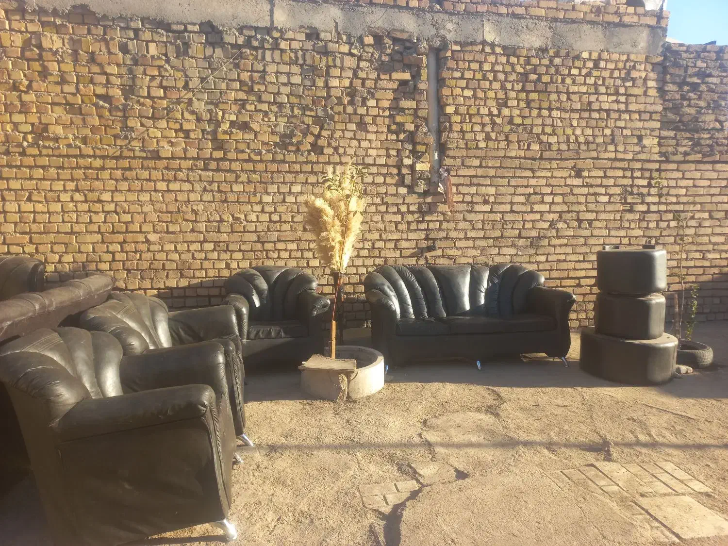 مبل ۷نفره|مبلمان خانگی و میز عسلی|نیشابور, شهرکهنه|دیوار