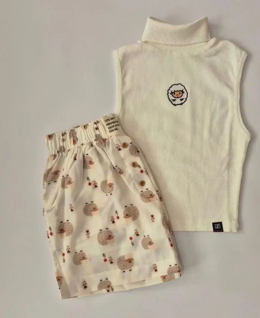 یقه اسکی|لباس|گرگان, |دیوار