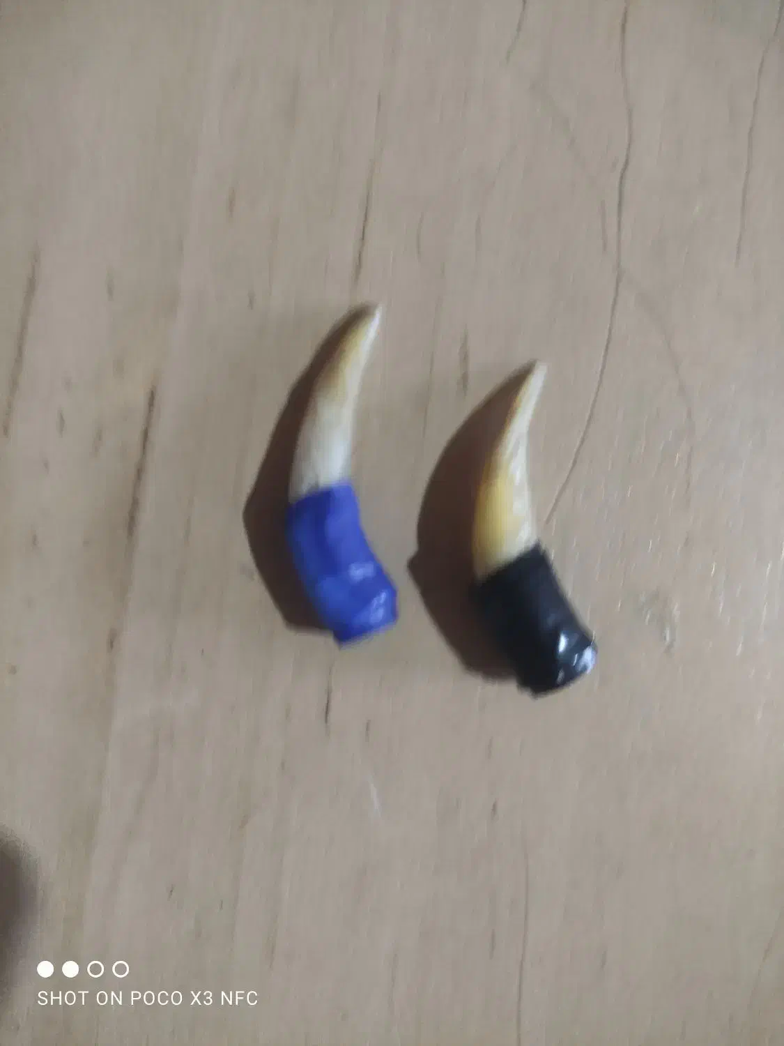 لاری|پرنده|خرم‌آباد, |دیوار