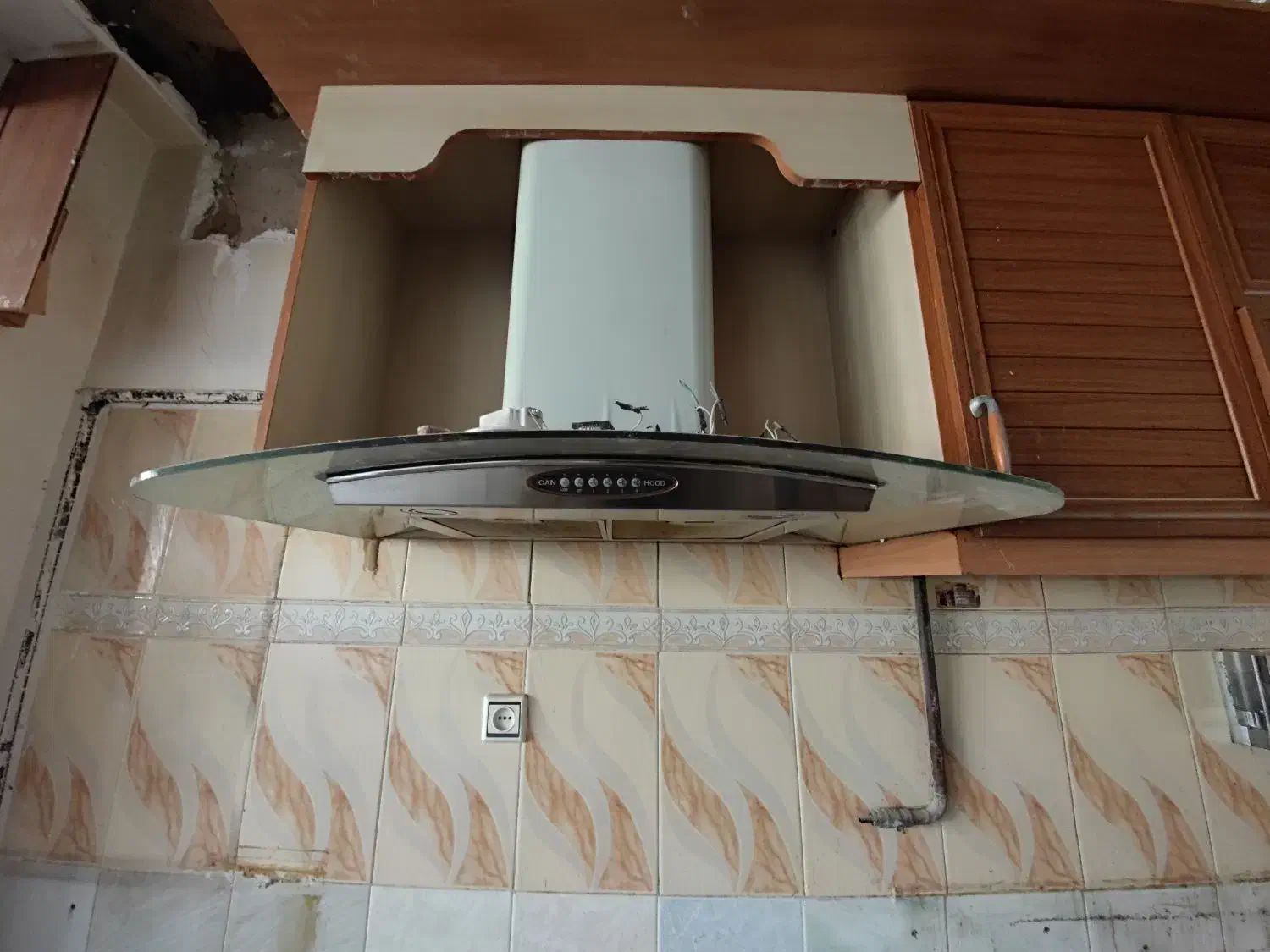 هوود کنود|هود|مشهد, سرافرازان|دیوار