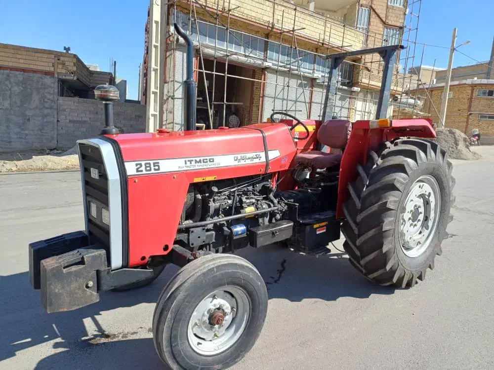 تراکتور ۲۸۵عتیقه کلکسیونی|خودرو سنگین|ملایر, |دیوار