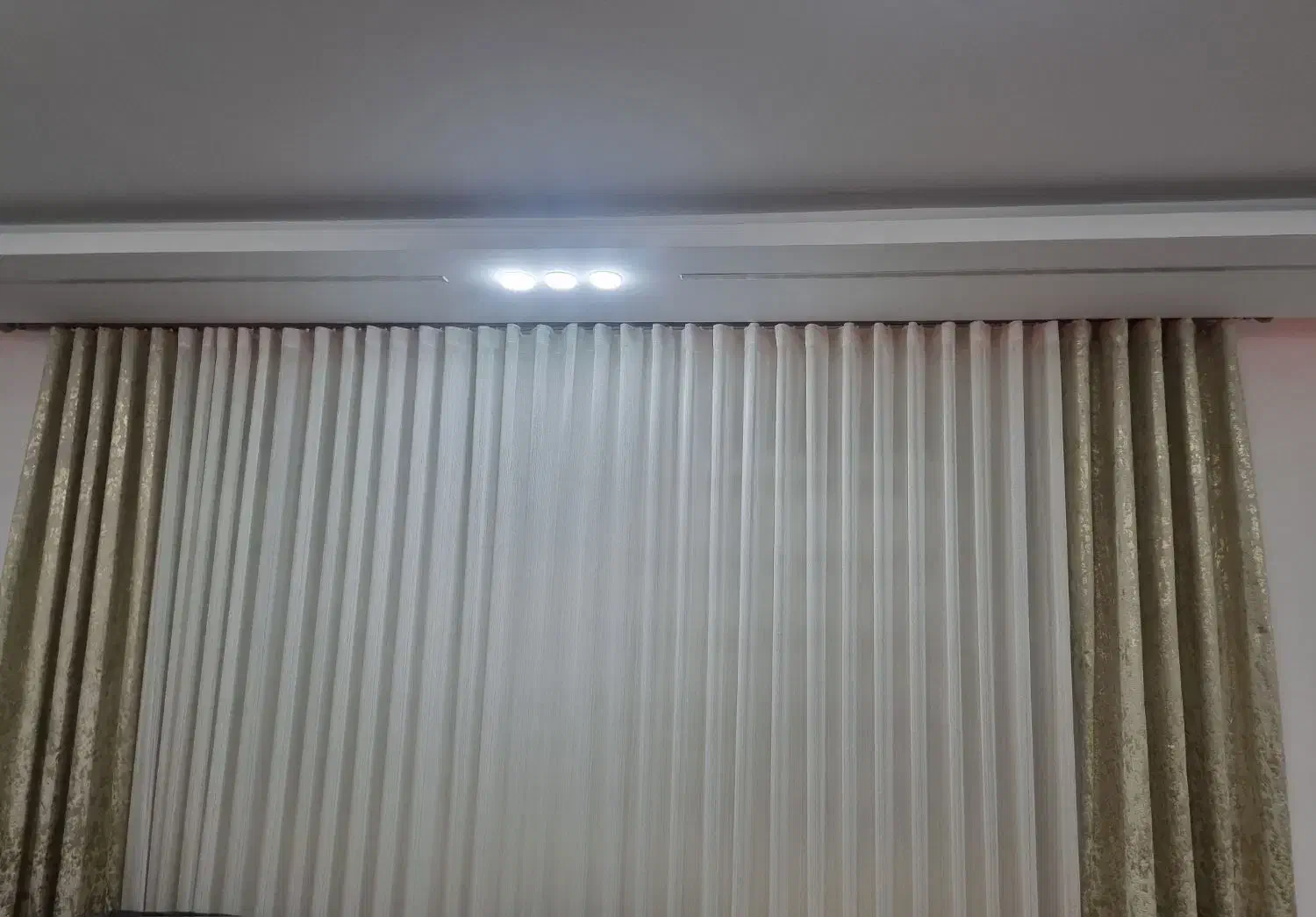انواع دوخت پرده ب قیمت مناسب|پرده، رانر، رومیزی|شیراز, رکن‌آباد|دیوار