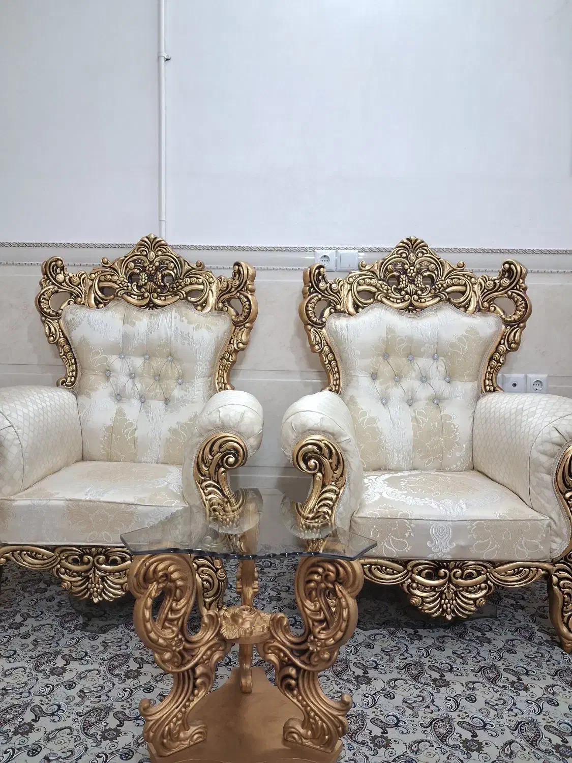 مبل سلطنتی استیل نو نو ورق طلا|مبلمان خانگی و میز عسلی|بروجرد, |دیوار