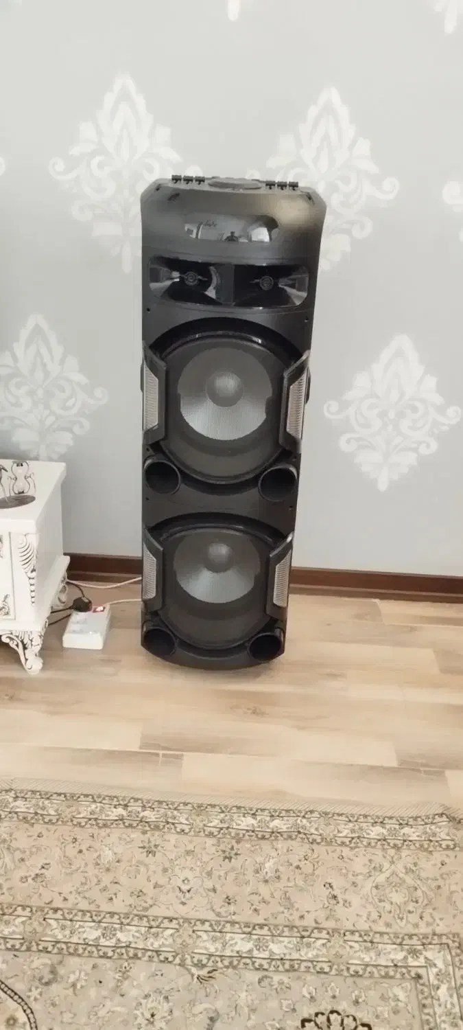 اسپیکر بزرگ مجستیک|سیستم صوتی خانگی|کرج, گلستان|دیوار
