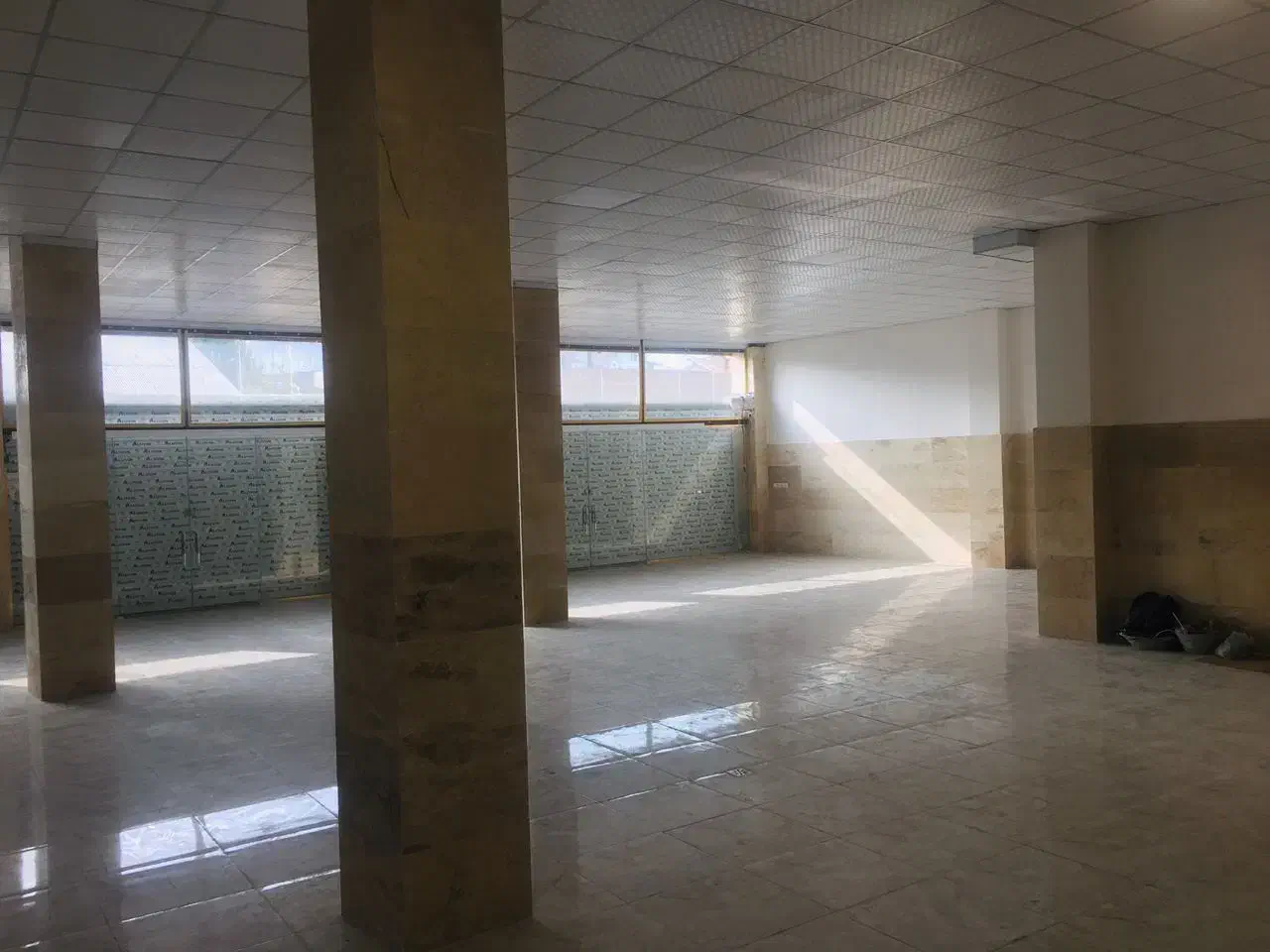 مغازه 300 متری نوساز سعدی|اجارهٔ مغازه و غرفه|رشت, سعدی (تختی)|دیوار