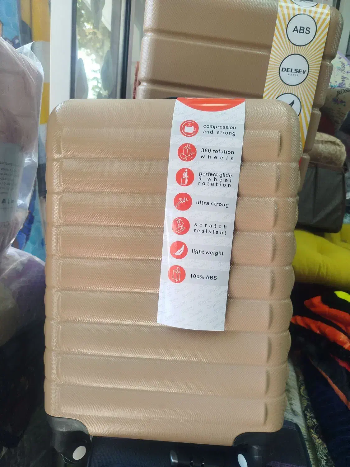 چمدان خارجی|کیف، کفش، کمربند|اراک, |دیوار