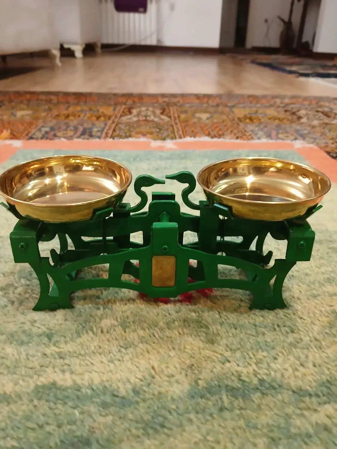 ترازوی  کلکسیونی  دکوری و قابل استفاده  مینیاتوری|کلکسیون اشیاء عتیقه|تهران, آرژانتین|دیوار