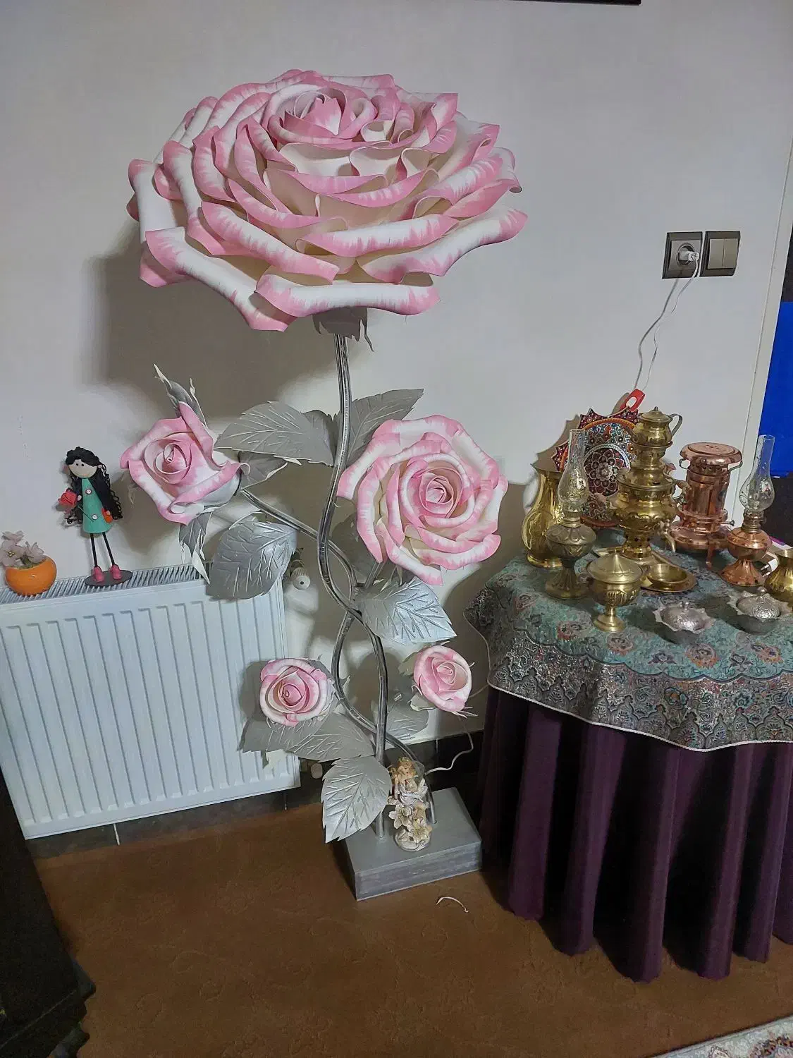 شب خواب و گل رز|گل مصنوعی|بروجرد, |دیوار