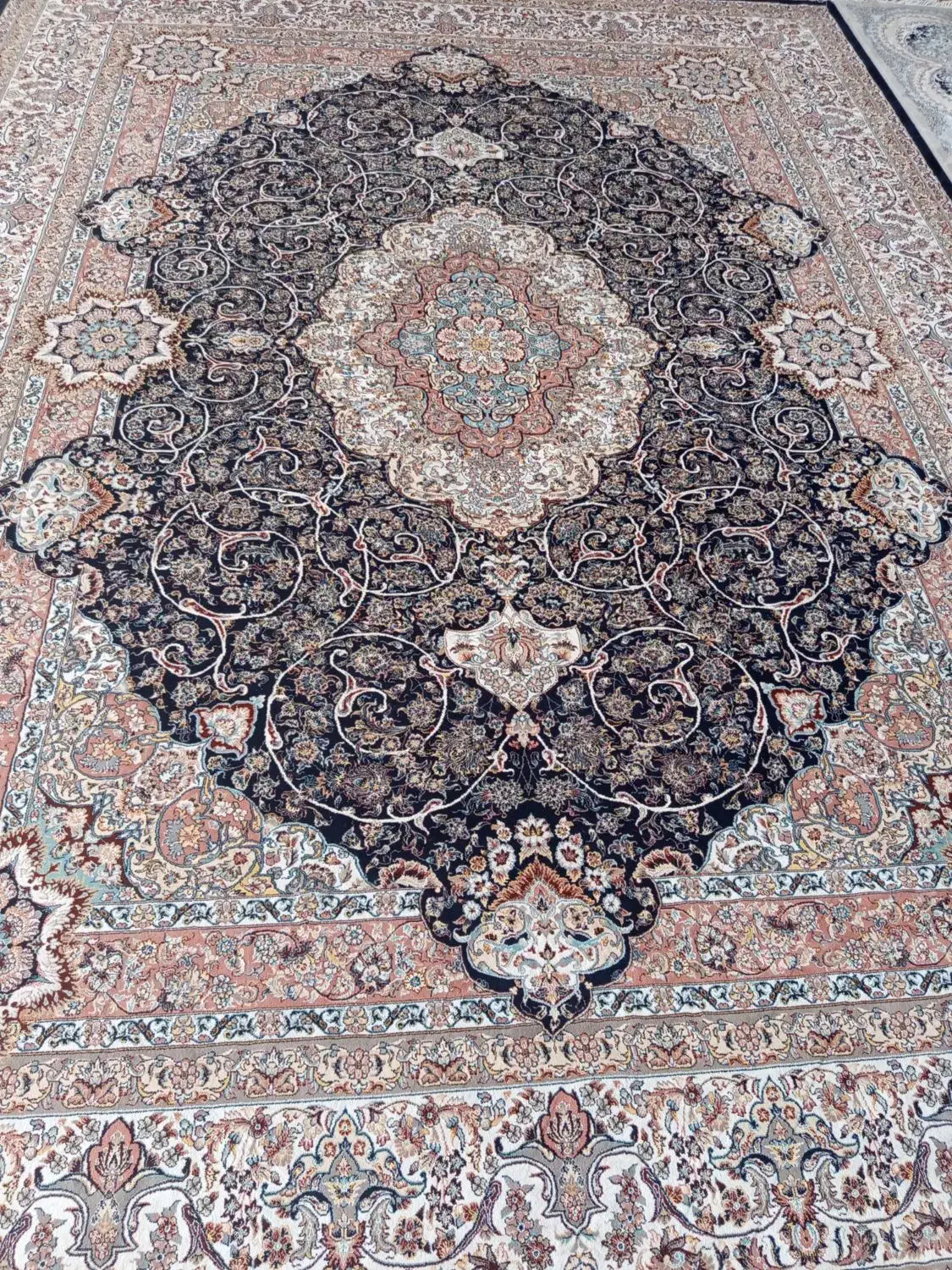 فرش 12متری|فرش|شیراز, شهدای شهرک سعدی|دیوار