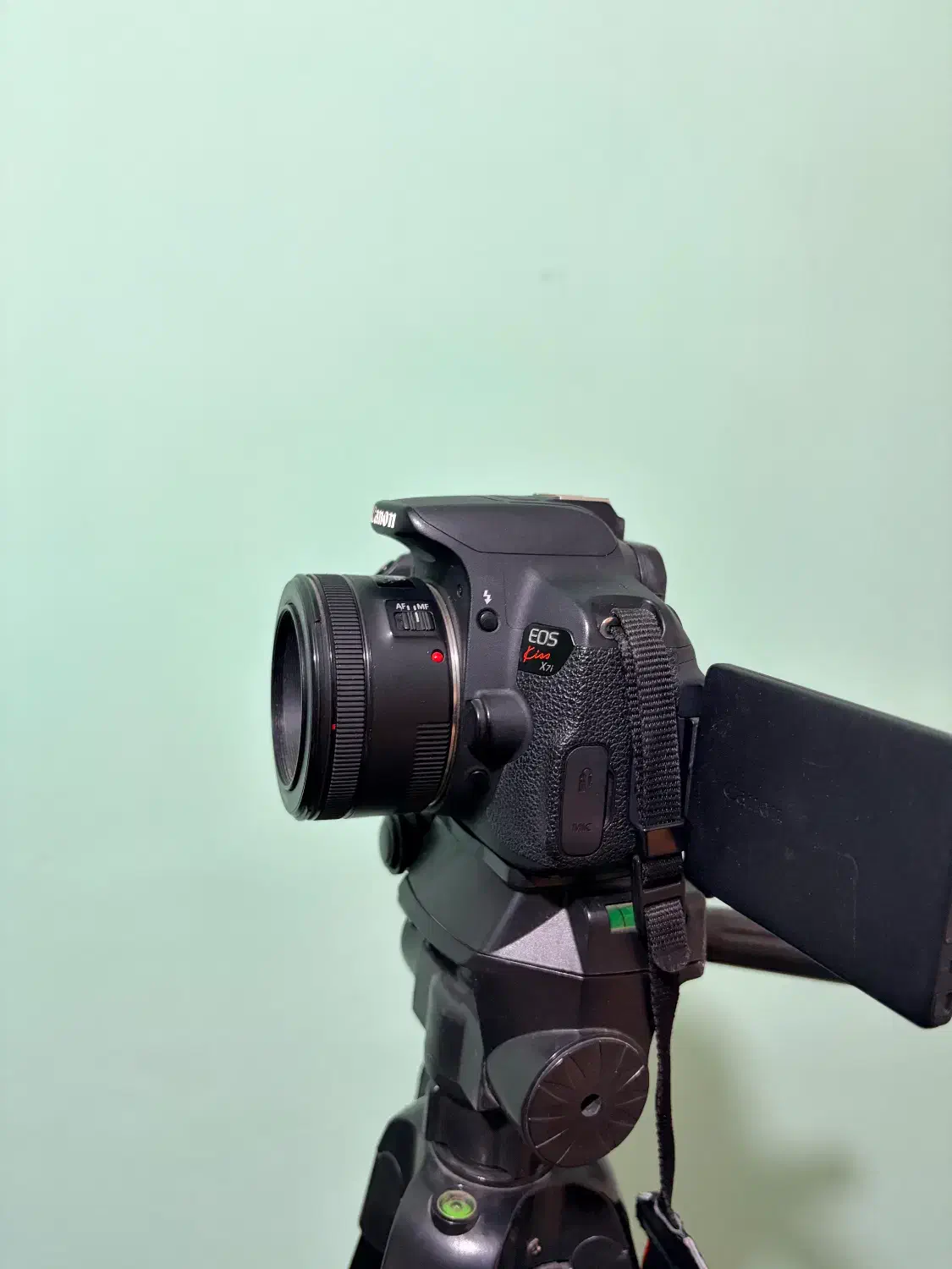 دوربین کَنون 700D به همراه لنز فیکس 50|دوربین عکاسی و فیلم‌برداری|همدان, |دیوار