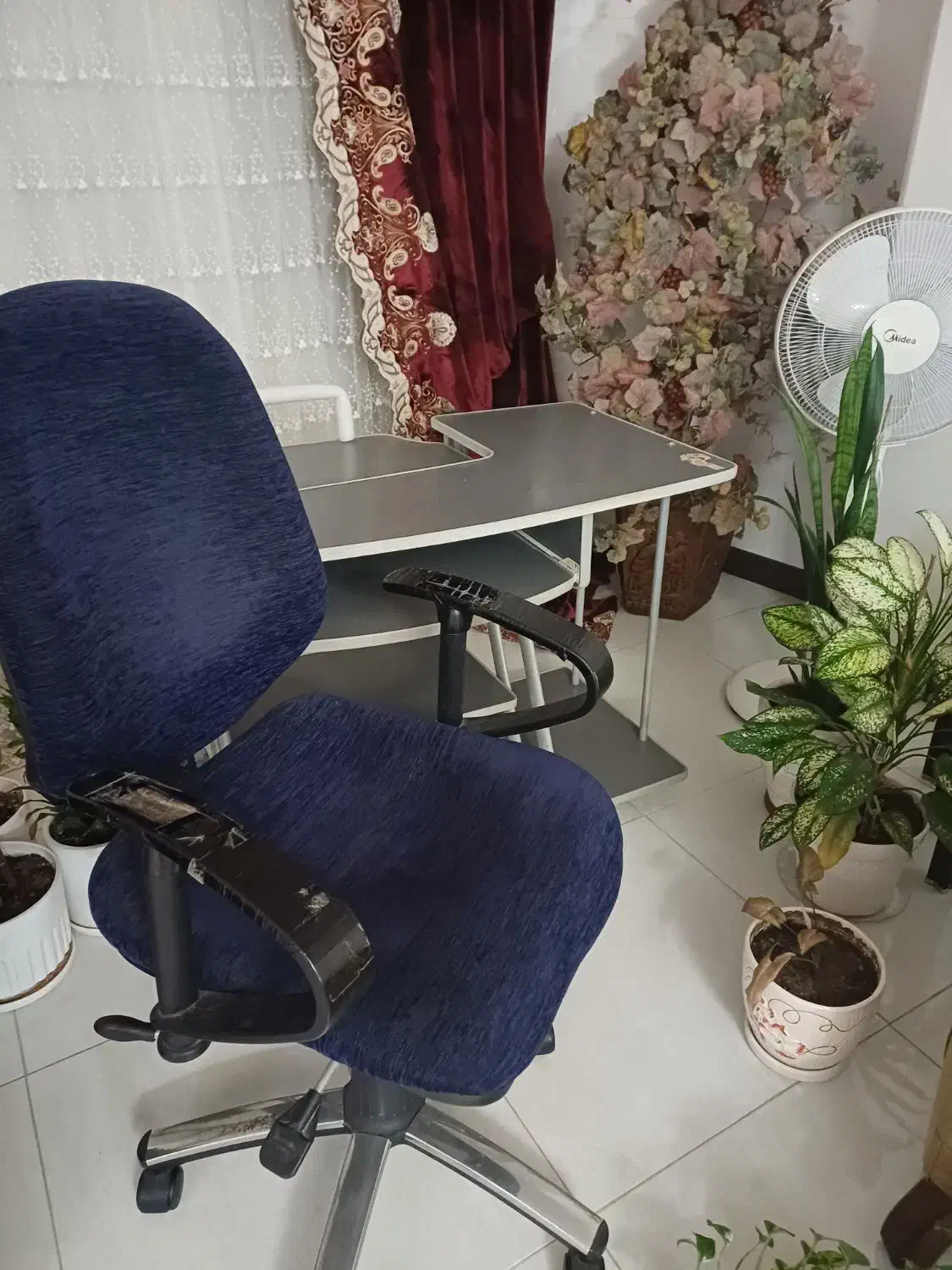 میز و صندلی کامپیوتر|میز تحریر و کامپیوتر|ساری, |دیوار