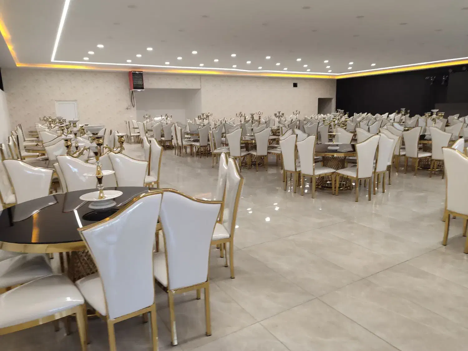 تالار شاهان|خدمات پذیرایی، مراسم|همدان, |دیوار