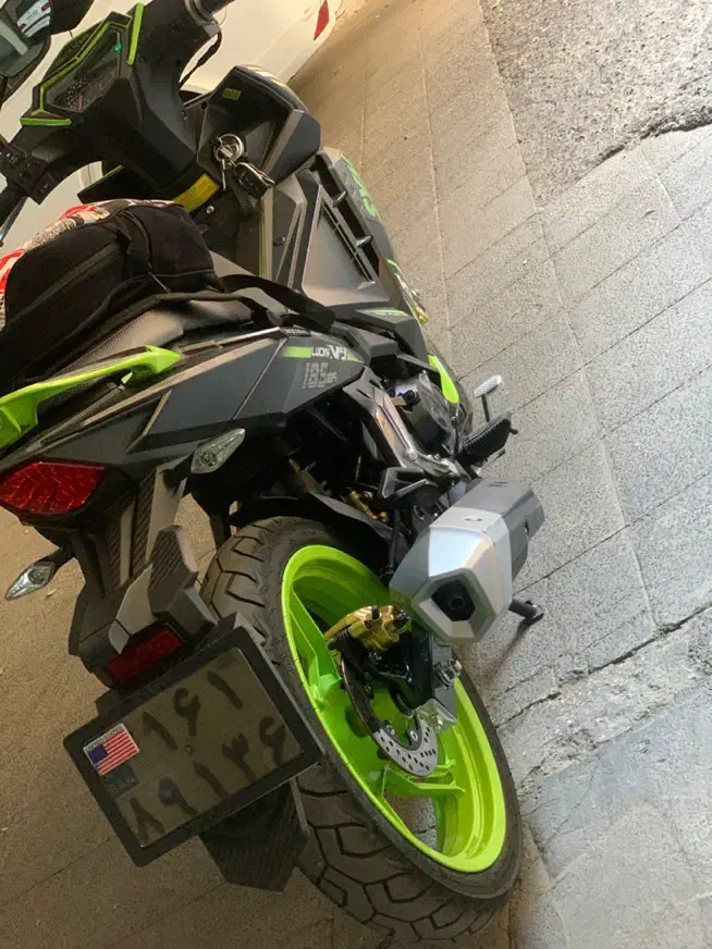 لاکی ۱۸۵|موتورسیکلت|تهران, باشگاه نفت|دیوار