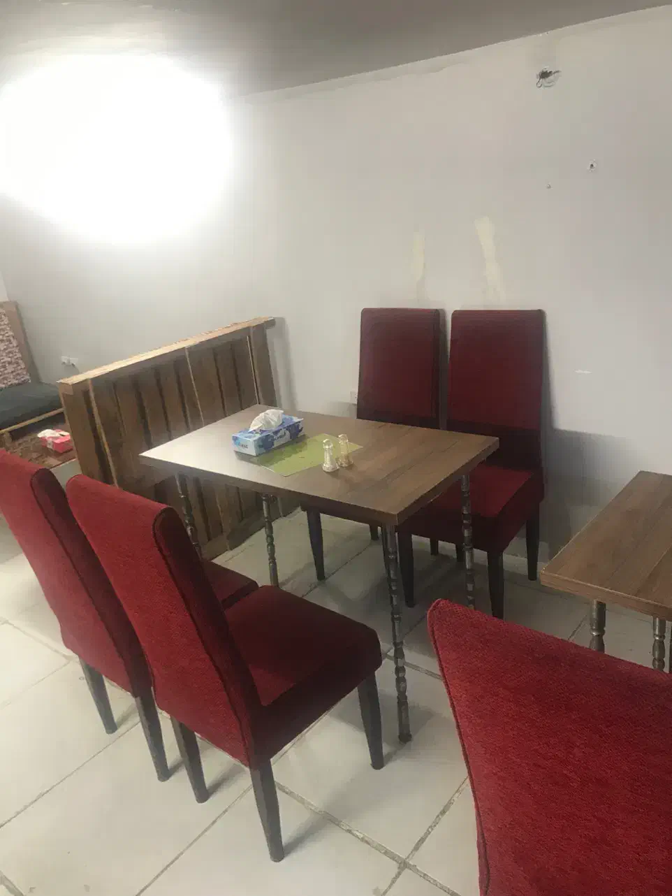 میز و صندلی و تخته سیاه|صندلی و نیمکت|گرگان, |دیوار