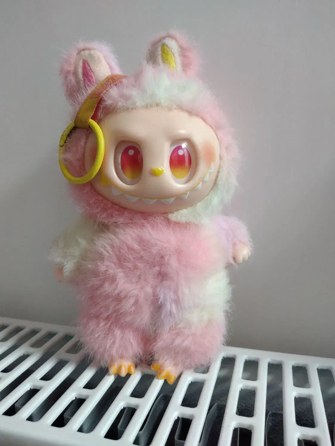 عروسک|اسباب‌بازی بچه|سرپل ذهاب, |دیوار