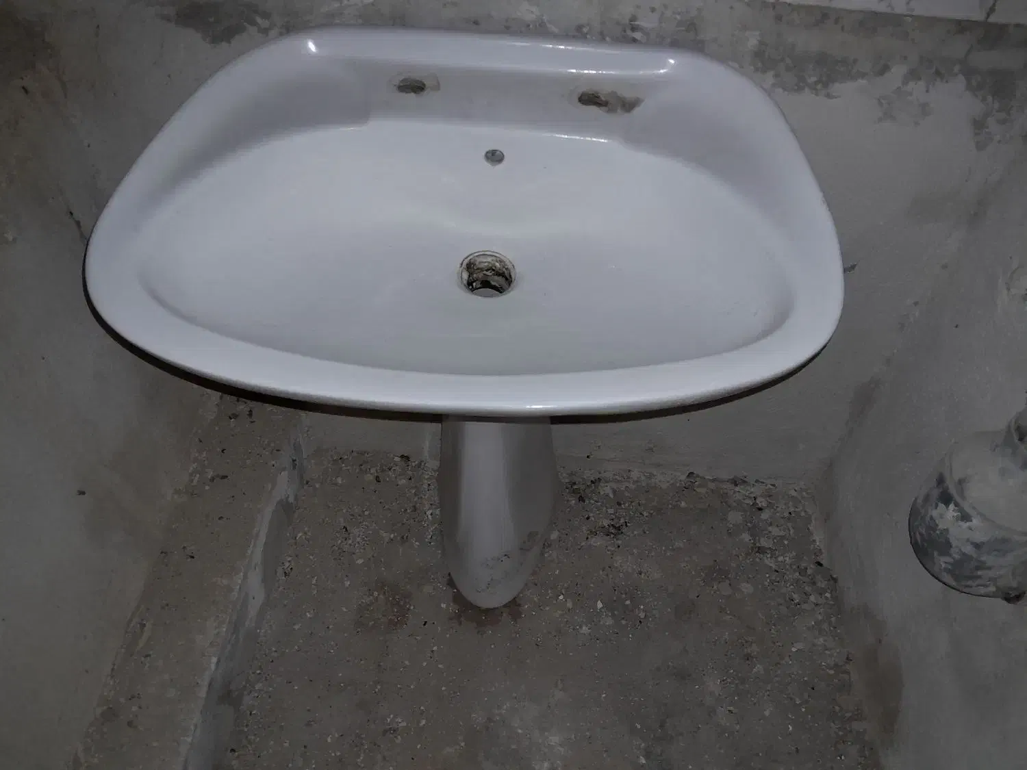 روشویی سالم|لوازم سرویس بهداشتی|تویسرکان, |دیوار