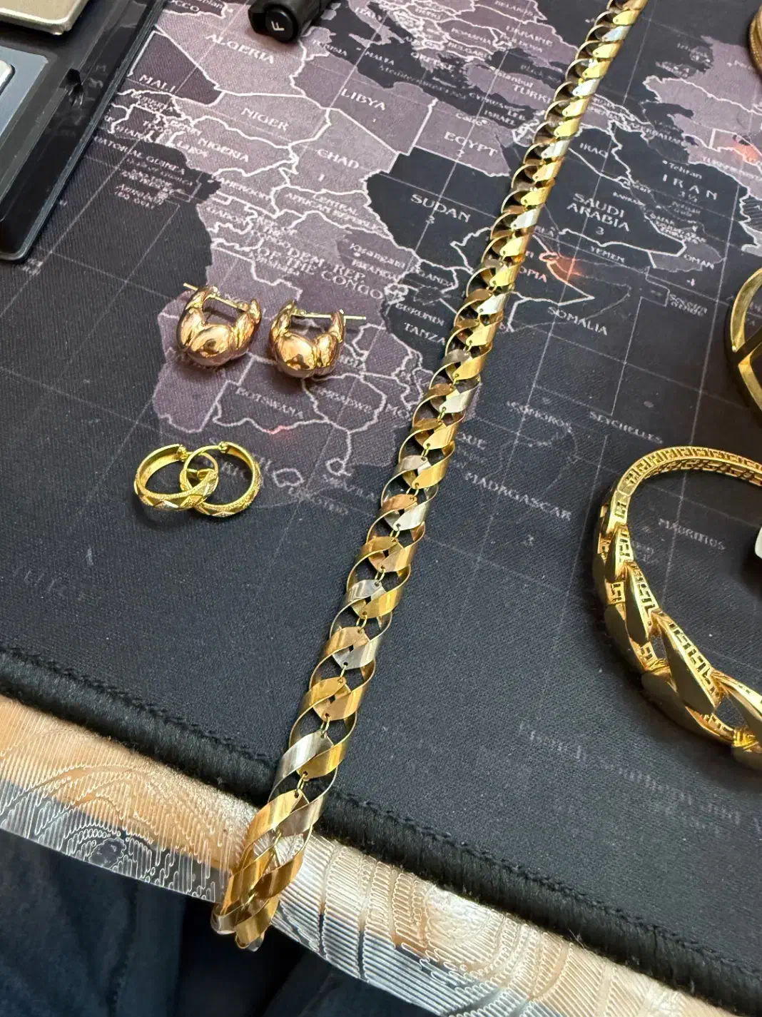 طلا|جواهرات|اراک, |دیوار