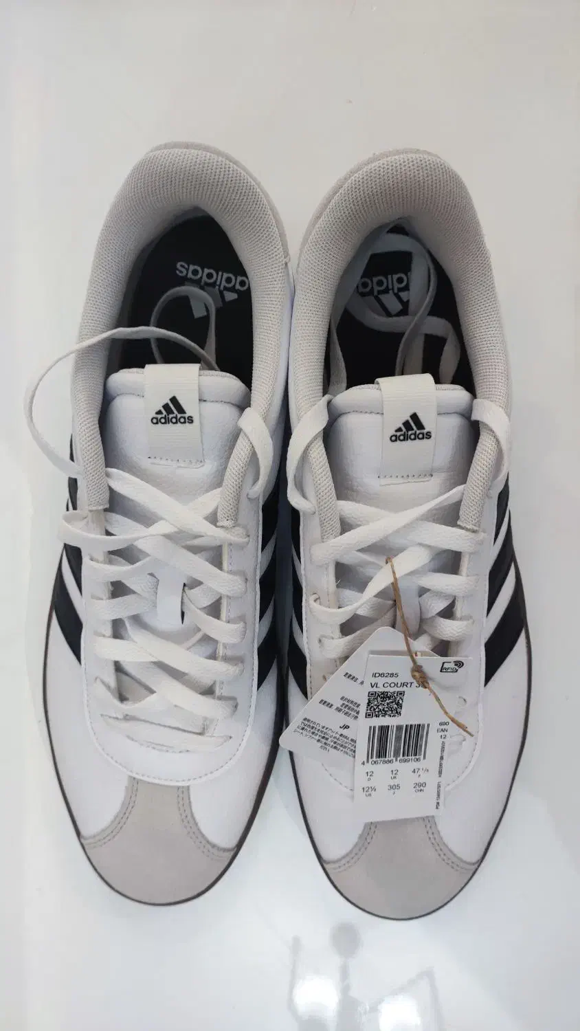 کتونی آدیداس|کیف، کفش، کمربند|رشت, کوی مهر|دیوار