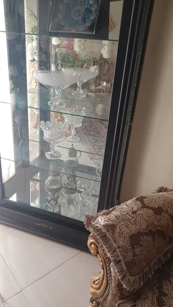 بوفه با چوب گردو و بسیار شیک و سالم|بوفه، ویترین، کنسول|کازرون, |دیوار