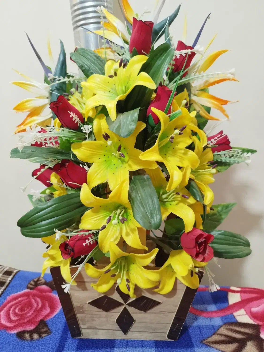 گل زیبا|گل مصنوعی|ملایر, |دیوار