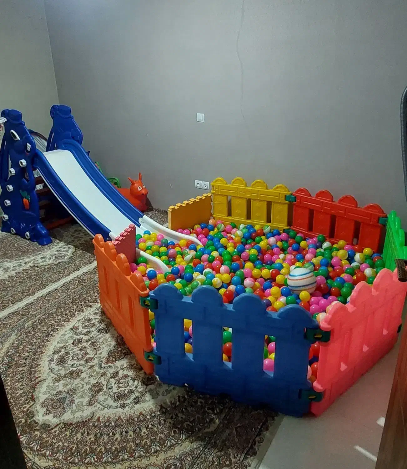 استخر توپ بازی|اسباب‌بازی بچه|اصفهان, جلالیه|دیوار