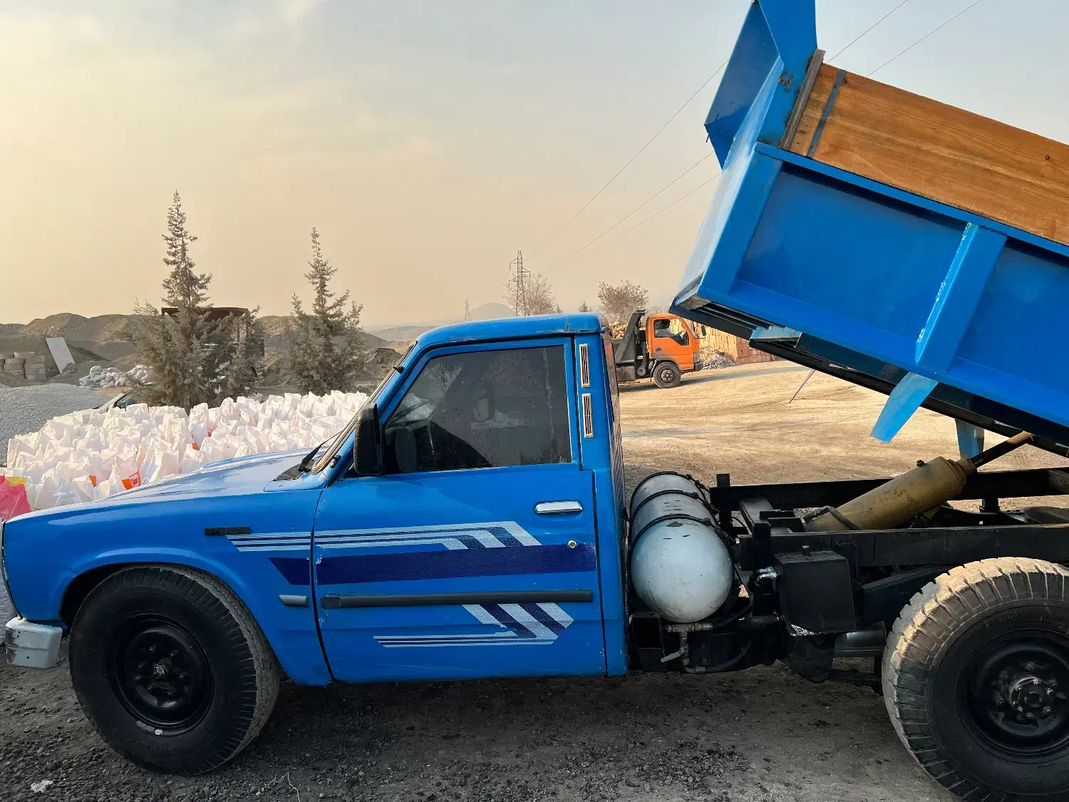 نیسان کمپرسی|خودرو سواری و وانت|تهران, حکیمیه|دیوار