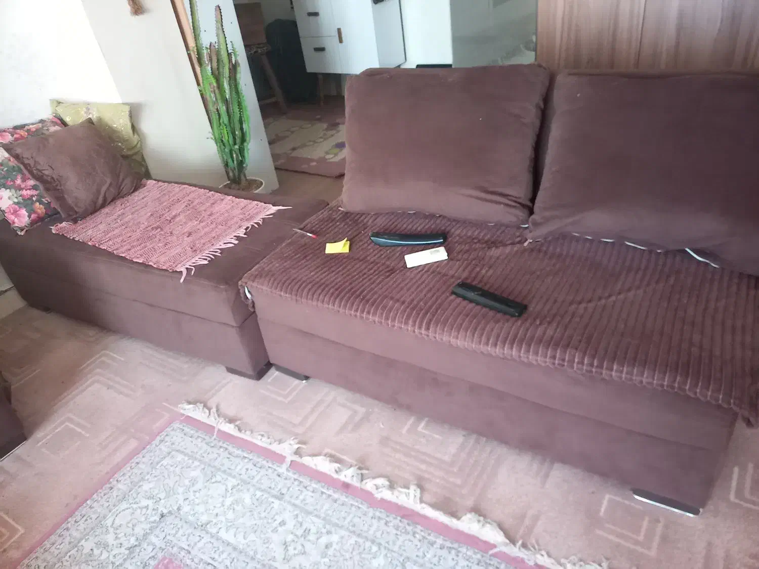 مبل و میزتلویزیون فقط مفت مفت به علت مهاجرت چ|فرش|قشم, |دیوار