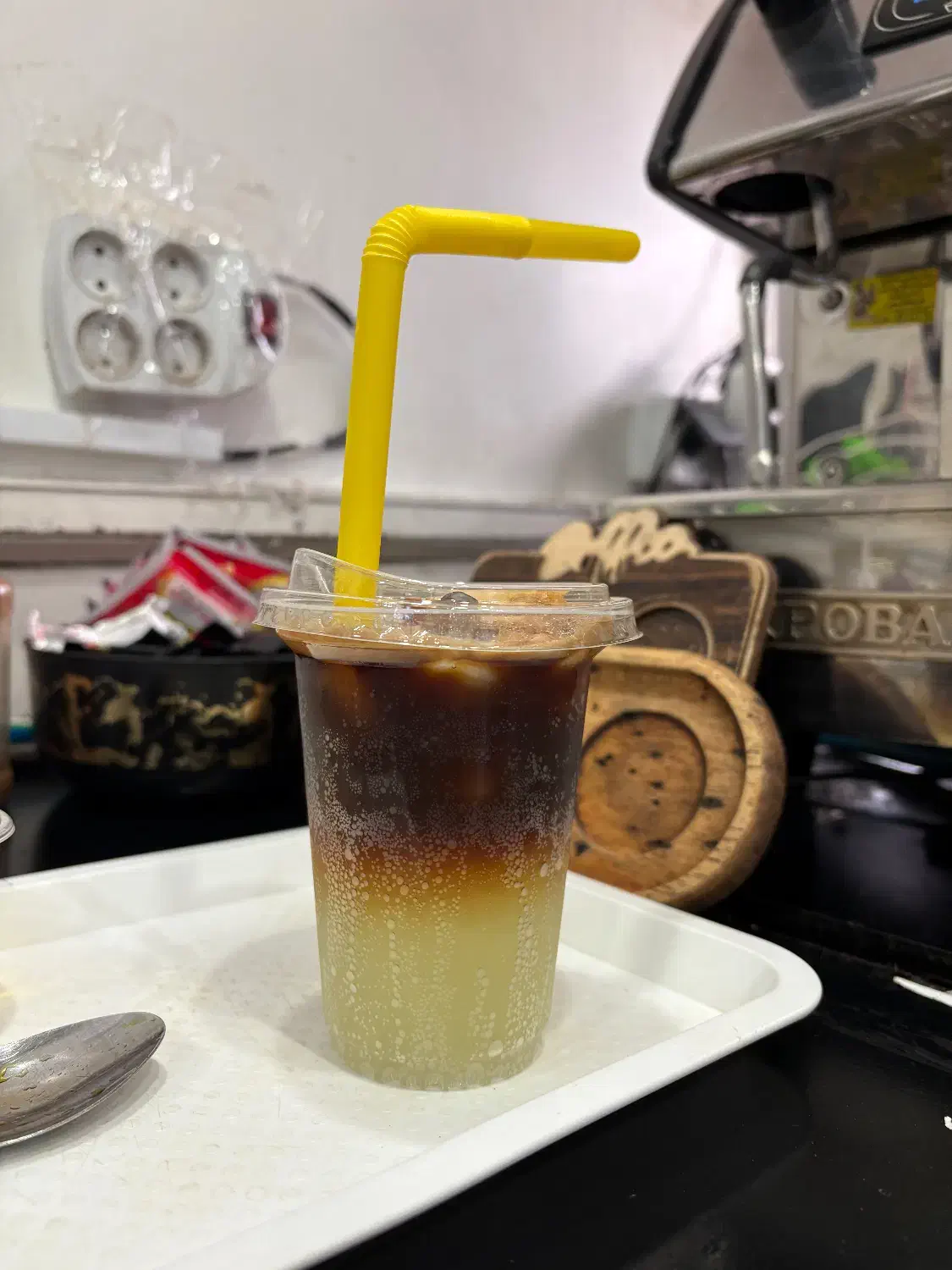 باریستا خانم|استخدام خدمات فروشگاه و رستوران|شاهین‌شهر, سعدی شمالی|دیوار